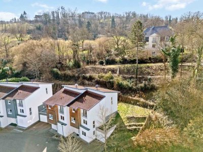 Modernes Doppelhaus mit Naturidylle