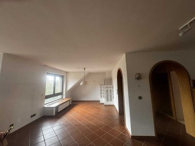 Attraktive 4,5-Zimmer Maisonette-Wohnung im 4. OG mit Aufzug in Hildesheim