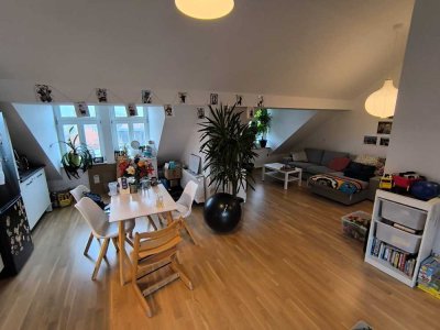 ++ GUTSCHEIN // Hochwertige // Dachloggia und Balkon // EBK möglich ++
