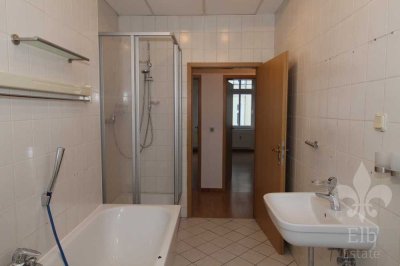 Niedliche und praktische 2 Raum Wohnung mit Tageslichtbad, Wanne und Dusche in Magdeburg/Cracau