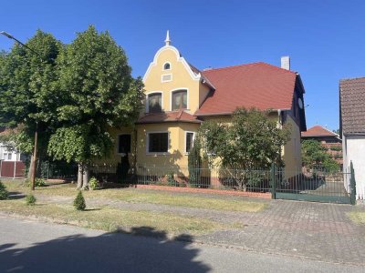 Exquisiter Landsitz in Elbenähe