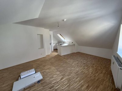 Deutschfeistritz, tolle 2-Zimmer-DG-Wohnung in ruhiger zentraler Lage zu beziehen