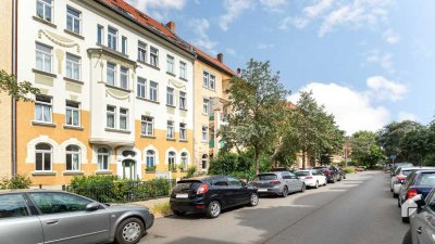 Attraktive Altbauwohnung mit Tageslichtbad und Einbauküche in Erfurt