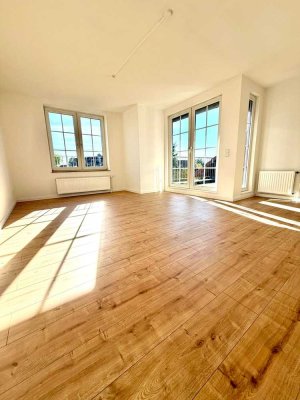 Exklusivität auf 2 Zimmer, großer Balkon, Erstbezug Kernsanierung