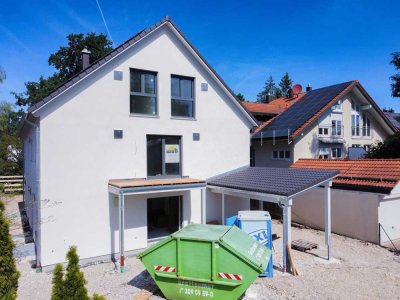 Neubau-Wohnung in Waldperlach, ca. 105 m² Luxus auf 2 Ebenen mit Ost-Balkon und PV-Anlage