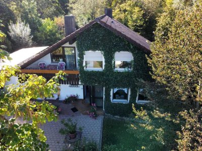 Alternative zum Neubau - geräumiges Einfamilienhaus mit großem Garten