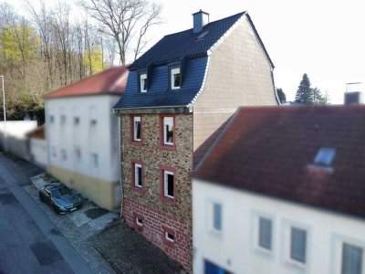 Attraktive Investmentchance: Saniertes 3-Parteienhaus