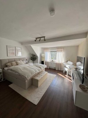 Freundliche und gepflegte 4-Zimmer-DG-Wohnung in Altenkirchen (Westerwald)