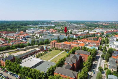Helle und großzügige 3-Zimmerwohnung mit Vollbad und Balkon im Hansaviertel