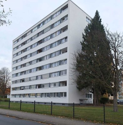 Helle 3-Zimmer Wohnung im 7. OG mit Balkon in Wolfsburg-Nordstadt