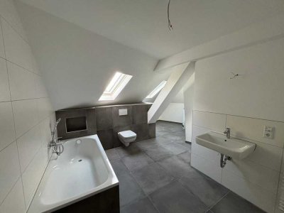 Exklusive 3-Zimmer-Wohnung mit Altbaucharme - Erstbezug nach Kernsanierung!