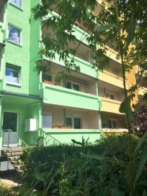 Bezugsfertige 3-Raumwohnung mit Blick ins Grüne