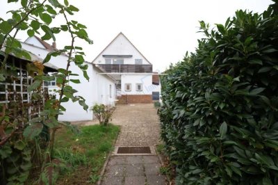 KOMMEN SIE NÄHER ...