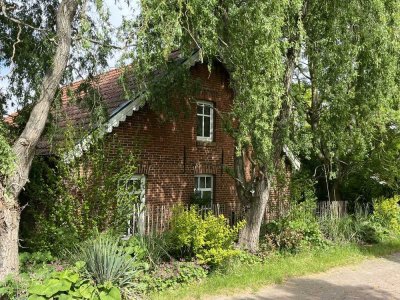 Charmantes Fehnhaus auf großem Grundstück sucht neuen Besitzer