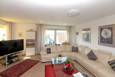 Lichtdurchflutete 86 m²-Wohnung in Moers-Mitte, klimatisiert, mit Balkon, Garagenstellplatz + Keller