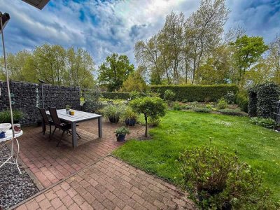 Erdgeschosswohnung mit sonniger Terrasse und Garten zur Alleinnutzung. Ab Sofort!