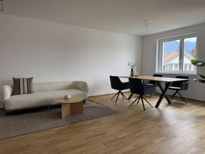 Lichtdurchflutete 3-Zimmer-Dachgeschosswohnung mit Balkon