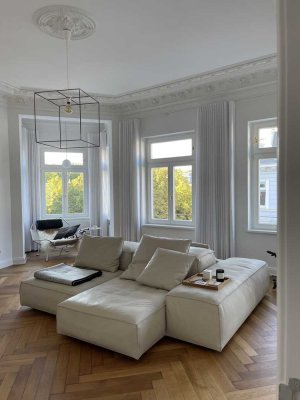 Lichtdurchflutete, sanierte 5,5-Zi-Jugendstil-Wohnung im Herzen von Ottensen - keine Käufercourtage