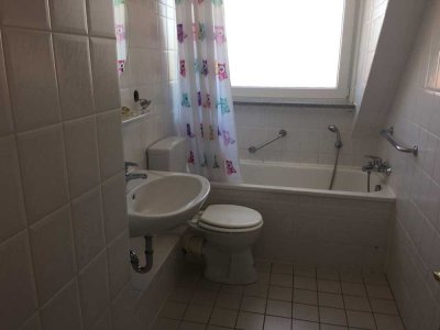 Dachgeschoßwohnung mit zwei Zimmern und EBK in Lübeck
