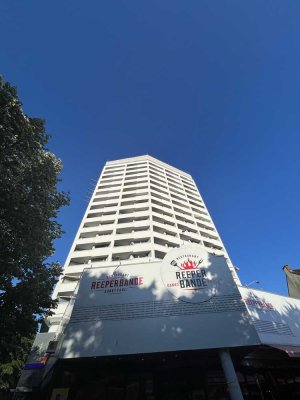 Exklusive, helle, 1,5-Zimmer-Wohnung mit Balkon und Einbauküche in Hamburg St. Pauli