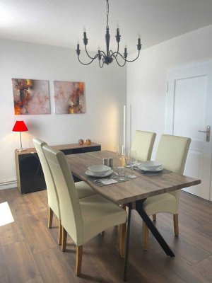 Wohnen auf Zeit -  möbelierte Wohnung - 3ZKDB mit Balkon - zentral - 1-18 Monate - 900€ warm incl.NK