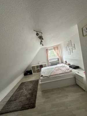 Gemütliche Dachgeschosswohnung in Wiesbaden-Biebrich