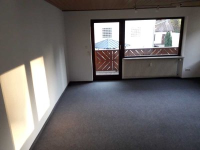 Helle 3-Zimmer-Wohnung mit Balkon in Oberasbach b. Nürnberg