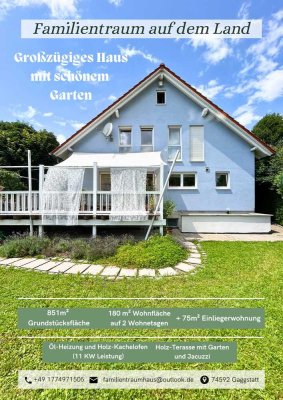 Großzügiges Einfamilienhaus mit schönem Garten