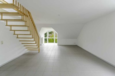 Düsseldorf-Angermund: Große, charmante Maisonette mit Balkon in zentraler Lage