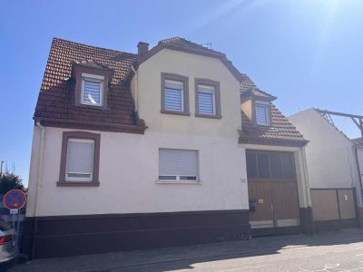 Charmantes Einfamilienhaus mit großem Grundstück und Ausbaupotenzial