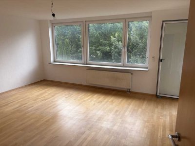 4-Zimmer, Bergblick, 2 Balkone, zentrale Lage