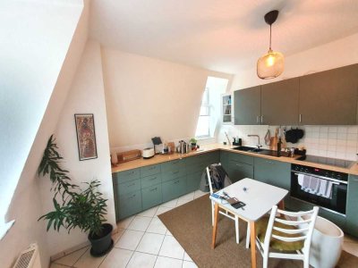 Erfurter Bestlage! Geräumige 2-Zimmer-Villenwohnung mit Einbauküche in Cyriakstraße!