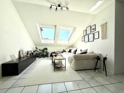 Möblierte 3-Zimmer-Wohnung mit Balkon & Klavier in ruhiger Lage – Wohnen auf Zeit in Porz-Urbach