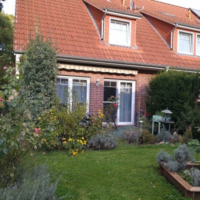 Endreihenhaus mit großem Garten in ruhiger Lage