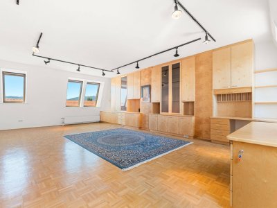 Nähe Augarten: Große 3-Zimmer-Wohnung mit Terrasse, Fernblick und Tiefgaragenplatz