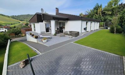 EFH mit separater ELW & toller Aussicht / Baden-Baden Neuweier (provisionsfrei vom Eigentümer)