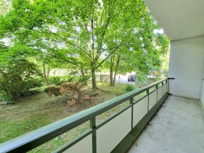 Grünoase mit Charme – 1-Zimmer-Wohnung mit Balkon im Erdgeschoss - ab sofort!