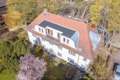 Architektonisches Highlight: DG (2. OG) mit grosser Terrasse in Zehlendorf