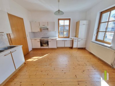 Helle 2-Zimmer-Terrassen-Wohnung mit allg. Garten!