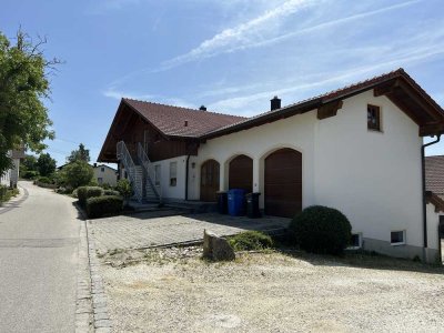 Schön geschnittene 2-Zimmer-Wohnung bei Mamming