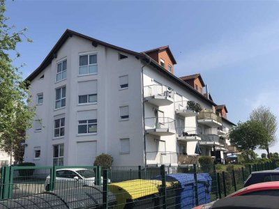 Mit Terrasse: Gemütliche, gut geschnittene 1 Zimmer-Wohnung in Pohlheim-Hausen, Danziger Straße 9