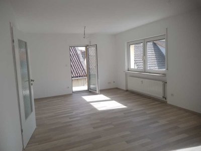 Helle und ruhige  3-Zimmer-Wohnung mit EBK in Zwingenberg