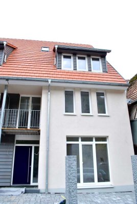 Reihenhausähnliche Wohneinheit, Heppenheim-Ortsteil, verkehrsgünstig gelegen