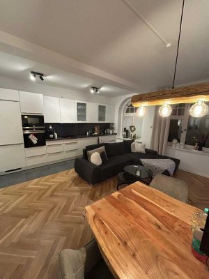 Helle 2-Zimmer Erdgeschosswohnung mit Balkon und eigenem Garten in Leipzig-Stötteritz