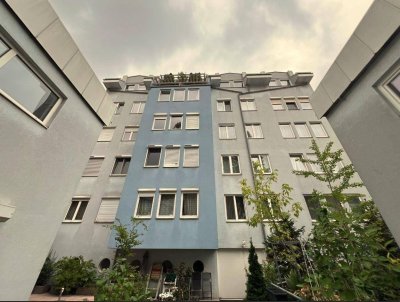Teilmöblierte Dachgeschosswohnung mit Küche, 2 Zimmer Nähe Klinik Ottakring