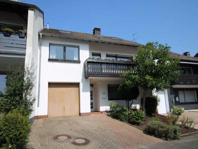 Reihenmittelhaus mit barrierefreiem Einlieger und schönem Garten
