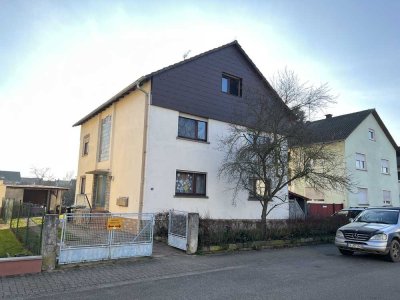 Dreifamilienhaus + Bauplatz - in grüner Lage von Blankenloch