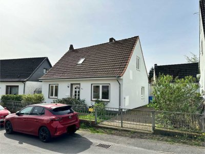 Erstbezug nach Sanierung mit EBK: preiswertes und geräumiges 5-Zimmer-Haus in Bremen