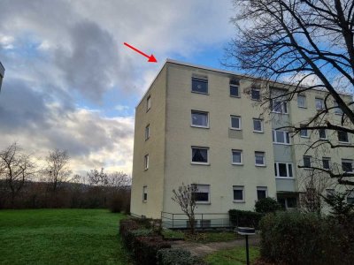 Hochwertige, teilsanierte 4-Zimmer Dachgeschosswohnung mit Ausblick in Gerlingen