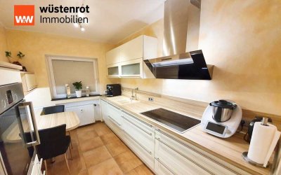 °Träume nicht dein Leben-LEBE deinen Traum°
excl. ETW, ca 86m² Wfl. im 1.OG m. EBK, Balkon u. Garag